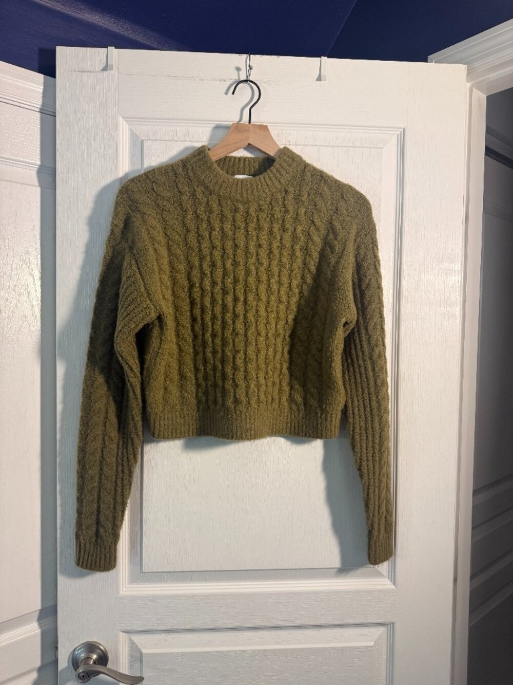 GUC - The Drop - Olive Green Cropped Sweater - Size Small